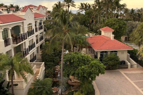 Condo in Hillsboro Beach, Florida, 2 bedrooms  № 2378871 - photo 2