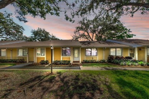 Condo in Clearwater, Florida, 2 bedrooms  № 1873135 - photo 1