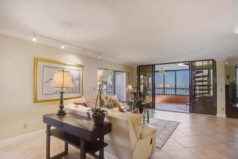 Copropriété à louer à Sarasota, Floride: 3 chambres, 209.96 m2 № 1845086 - photo 8