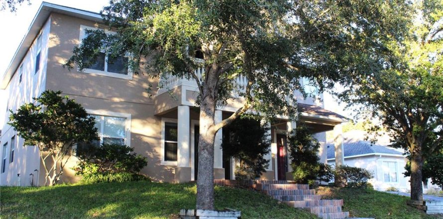 Villa ou maison à Clermont, Floride 5 chambres, 355.82 m2 № 2142024
