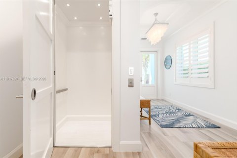 Villa ou maison à vendre à St. Lucie, Floride: 4 chambres, 393.26 m2 № 2173590 - photo 10