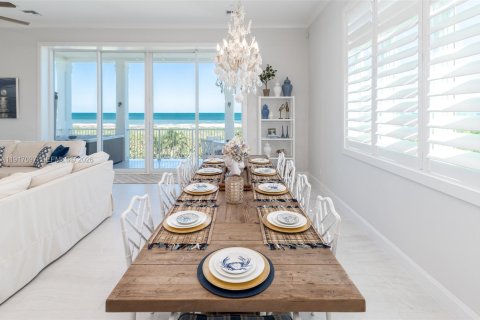Villa ou maison à vendre à St. Lucie, Floride: 4 chambres, 393.26 m2 № 2173590 - photo 22