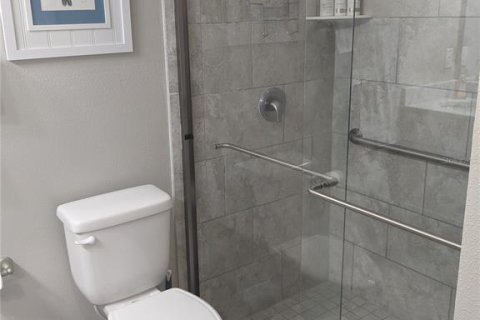 House in Leesburg, Florida 2 bedrooms, 121.33 sq.m. № 1569078 - photo 12