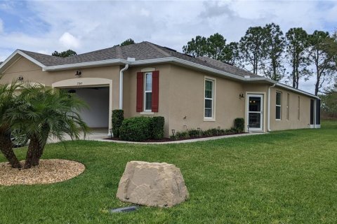 House in Leesburg, Florida 2 bedrooms, 121.33 sq.m. № 1569078 - photo 1