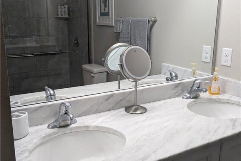 House in Leesburg, Florida 2 bedrooms, 121.33 sq.m. № 1569078 - photo 15