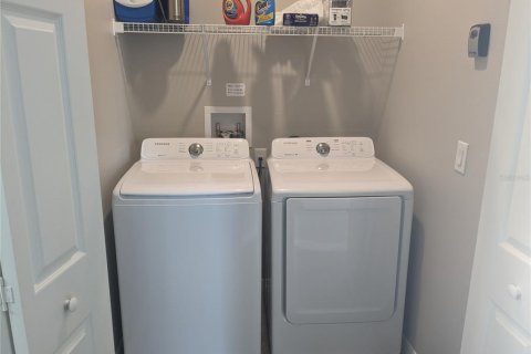 House in Leesburg, Florida 2 bedrooms, 121.33 sq.m. № 1569078 - photo 16