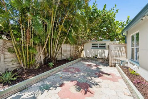 Villa ou maison à louer à Treasure Island, Floride: 2 chambres, 136.38 m2 № 2151357 - photo 22