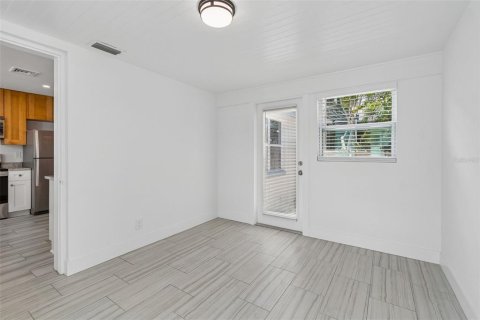 Villa ou maison à louer à Treasure Island, Floride: 2 chambres, 136.38 m2 № 2151357 - photo 20