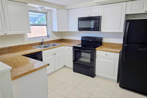 House in Holiday, Florida 2 bedrooms, 88.07 sq.m. № 1760340 - photo 5