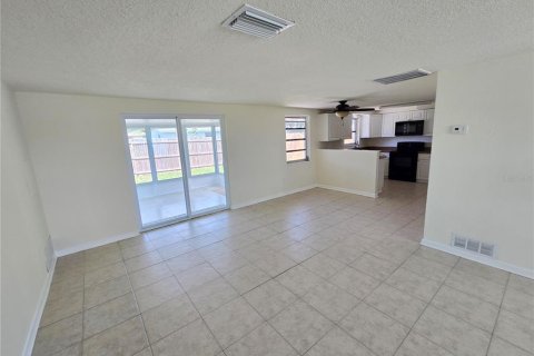 House in Holiday, Florida 2 bedrooms, 88.07 sq.m. № 1760340 - photo 14