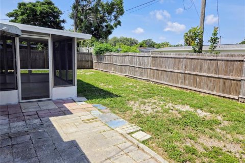 House in Holiday, Florida 2 bedrooms, 88.07 sq.m. № 1760340 - photo 2