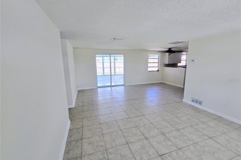 House in Holiday, Florida 2 bedrooms, 88.07 sq.m. № 1760340 - photo 15