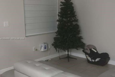 Townhouse in Homestead, Florida 4 bedrooms, 163.97 sq.m. № 2069600 - photo 4