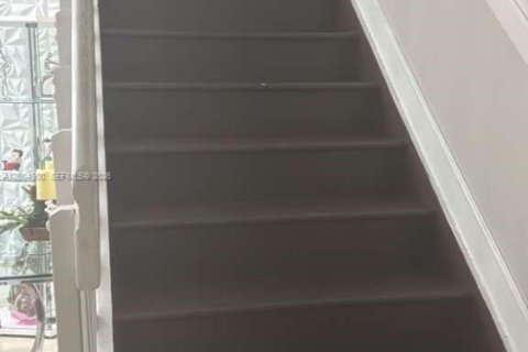 Townhouse in Homestead, Florida 4 bedrooms, 163.97 sq.m. № 2069600 - photo 5