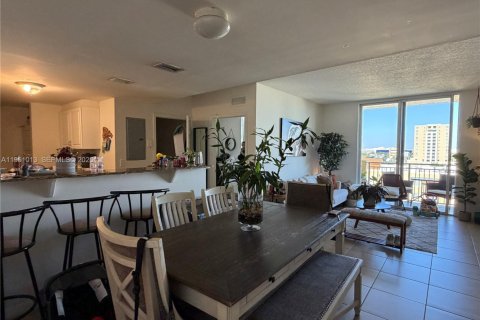 Copropriété à louer à Miami, Floride: 2 chambres, 85.47 m2 № 2010850 - photo 3