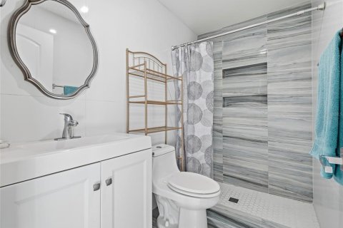 Casa en venta en Tampa, Florida, 4 dormitorios, 221.29 m2 № 2369357 - foto 21