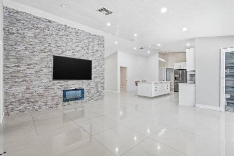 Casa en venta en Tampa, Florida, 4 dormitorios, 221.29 m2 № 2369357 - foto 20