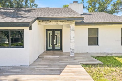 Casa en venta en Tampa, Florida, 4 dormitorios, 221.29 m2 № 2369357 - foto 8