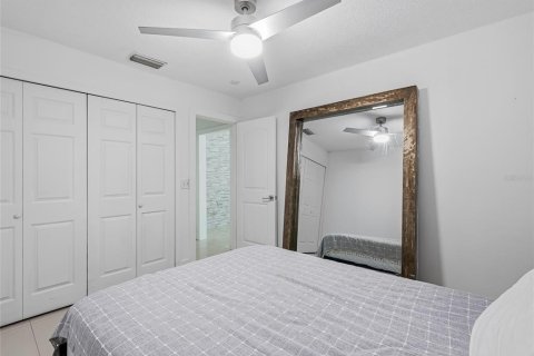 Casa en venta en Tampa, Florida, 4 dormitorios, 221.29 m2 № 2369357 - foto 27