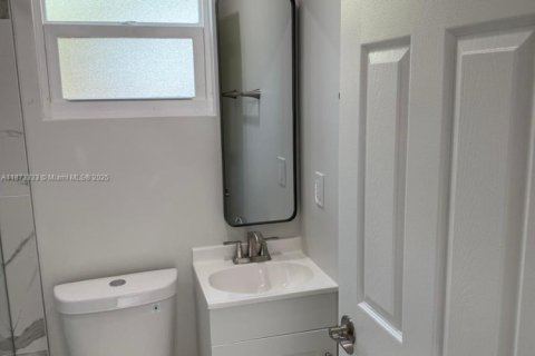 Villa ou maison à vendre à Fort Lauderdale, Floride: 5 chambres, 113.34 m2 № 1921167 - photo 4