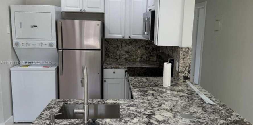 Villa ou maison à Fort Lauderdale, Floride 5 chambres, 113.34 m2 № 1921167