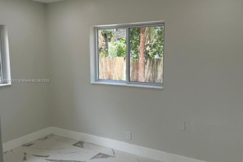 Villa ou maison à vendre à Fort Lauderdale, Floride: 5 chambres, 113.34 m2 № 1921167 - photo 20