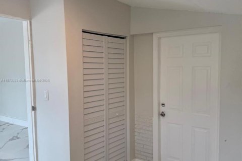 Villa ou maison à vendre à Fort Lauderdale, Floride: 5 chambres, 113.34 m2 № 1921167 - photo 13