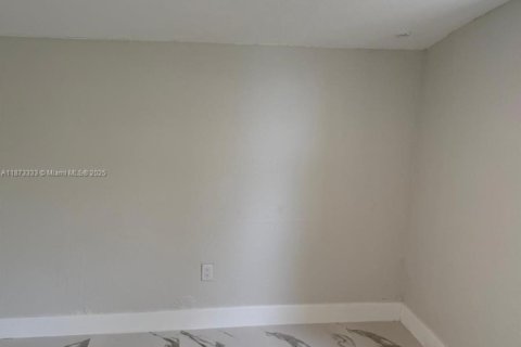 Villa ou maison à vendre à Fort Lauderdale, Floride: 5 chambres, 113.34 m2 № 1921167 - photo 14