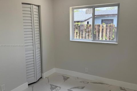 Villa ou maison à vendre à Fort Lauderdale, Floride: 5 chambres, 113.34 m2 № 1921167 - photo 21