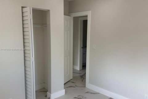 Villa ou maison à vendre à Fort Lauderdale, Floride: 5 chambres, 113.34 m2 № 1921167 - photo 19