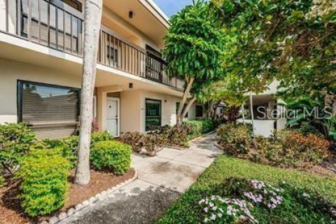 Condo à Saint Petersburg, Floride, 2 chambres  № 2330764