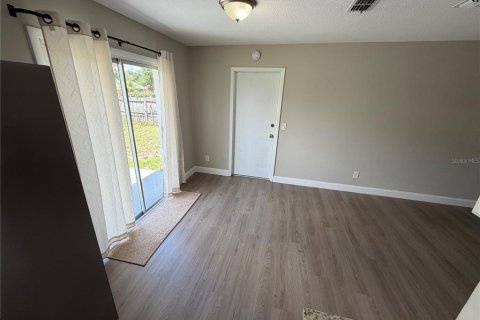 Casa en alquiler en Orlando, Florida, 3 dormitorios, 92.81 m2 № 2156514 - foto 7