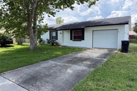 Casa en alquiler en Orlando, Florida, 3 dormitorios, 92.81 m2 № 2156514 - foto 2