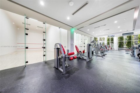 Condo in Miami, Florida, 1 bedroom  № 1872725 - photo 16