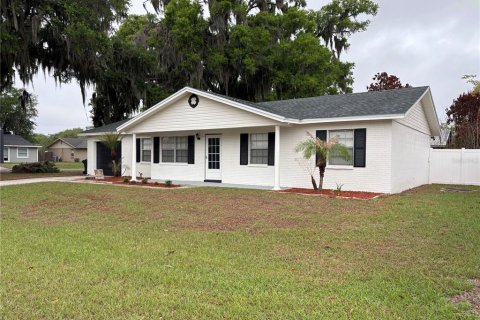 House in Bartow, Florida 3 bedrooms, 125.7 sq.m. № 2198010 - photo 2