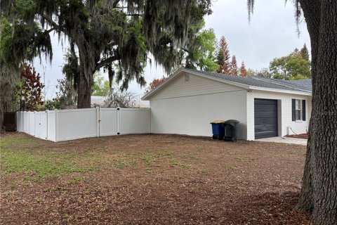 House in Bartow, Florida 3 bedrooms, 125.7 sq.m. № 2198010 - photo 3