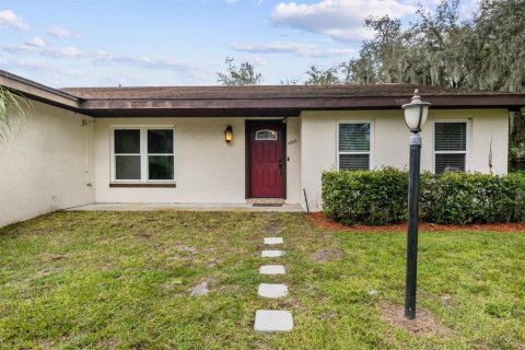 Villa ou maison à vendre à Winter Haven, Floride: 2 chambres, 140 m2 № 2395602 - photo 3
