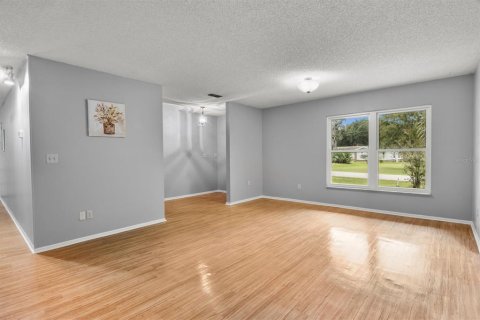 Villa ou maison à vendre à Winter Haven, Floride: 2 chambres, 140 m2 № 2395602 - photo 14