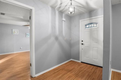 Villa ou maison à vendre à Winter Haven, Floride: 2 chambres, 140 m2 № 2395602 - photo 4