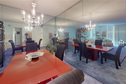 Снять в аренду кондоминиум в Халландейл-Бич, Флорида 1 спальня, 76.92м2, № 1945617 - фото 30