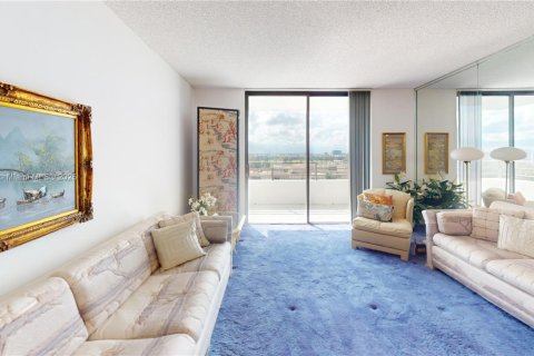 Снять в аренду кондоминиум в Халландейл-Бич, Флорида 1 спальня, 76.92м2, № 1945617 - фото 8