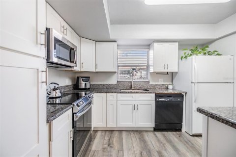 Copropriété à vendre à Saint Petersburg, Floride: 2 chambres, 109.62 m2 № 1557605 - photo 21
