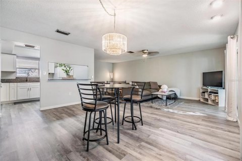 Copropriété à vendre à Saint Petersburg, Floride: 2 chambres, 109.62 m2 № 1557605 - photo 14