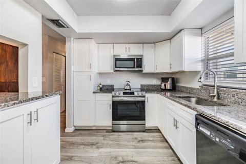 Copropriété à vendre à Saint Petersburg, Floride: 2 chambres, 109.62 m2 № 1557605 - photo 17