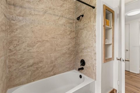 Villa ou maison à vendre à Orlando, Floride: 2 chambres, 70.42 m2 № 2237207 - photo 20