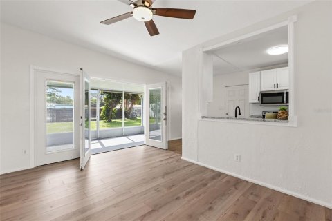 Villa ou maison à vendre à Orlando, Floride: 2 chambres, 70.42 m2 № 2237207 - photo 8
