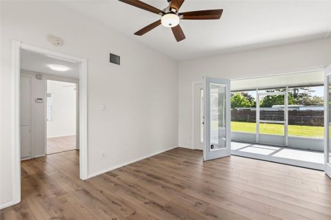 Villa ou maison à vendre à Orlando, Floride: 2 chambres, 70.42 m2 № 2237207 - photo 6