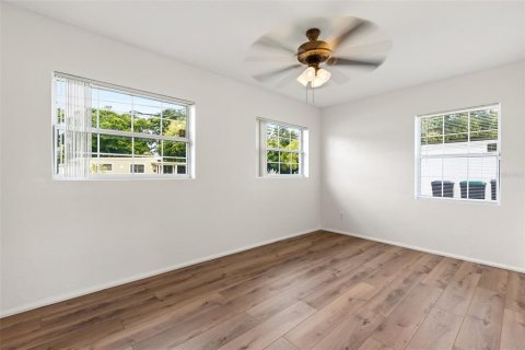 Villa ou maison à vendre à Orlando, Floride: 2 chambres, 70.42 m2 № 2237207 - photo 17