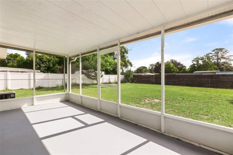 Villa ou maison à vendre à Orlando, Floride: 2 chambres, 70.42 m2 № 2237207 - photo 25