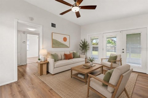 Villa ou maison à vendre à Orlando, Floride: 2 chambres, 70.42 m2 № 2237207 - photo 4